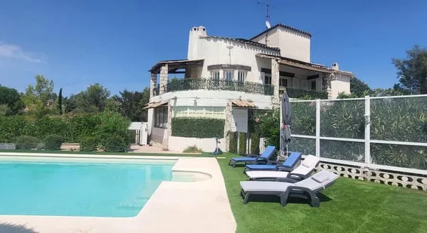 Maison 10 pièces 278 m²