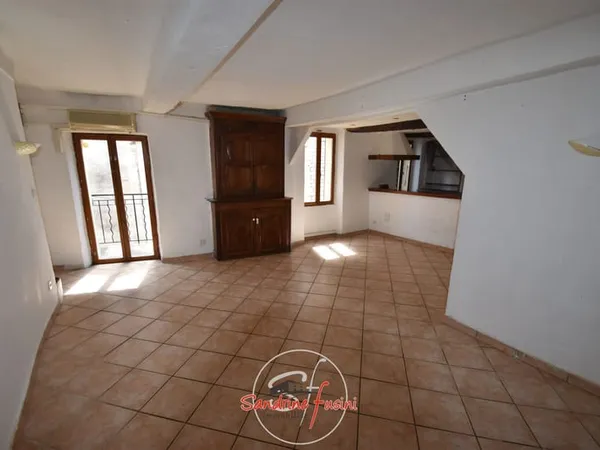 Dans MAISON DE VILLAGE - APPARTEMENT 4P EN DUPLEX