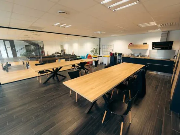 EXCLUSIVITE A SOUS LOUER PLATEAU DE BUREAU 370 M² PRAT PIP AEROPORT BREST