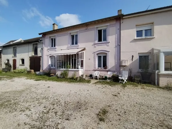 Ensemble immobilier au coeur des vignes