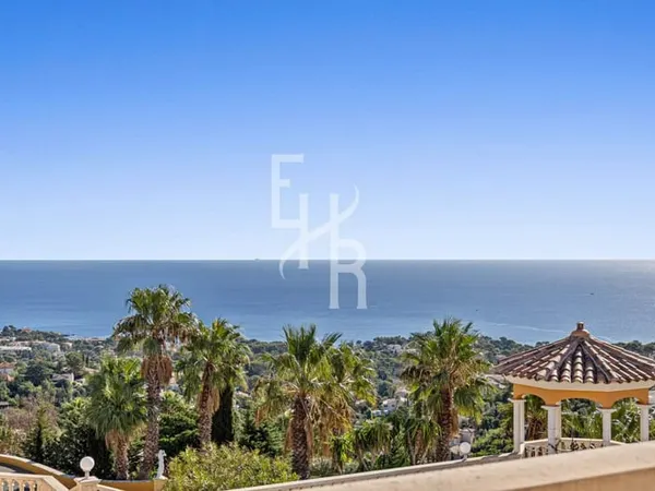 Propriété d' exception vue panoramique mer à Roquebrune sur argent