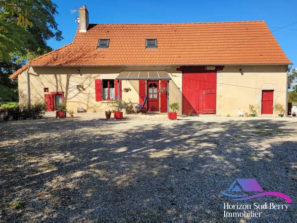 Maison de campagne à 300m du 1er voisin !