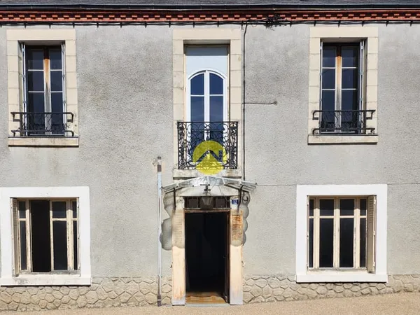 MAISON DE VILLE