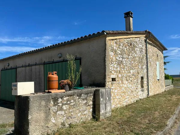 Maison en pierre de 3 pièces principales