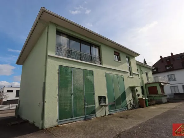 Maison mitoyenne d\'un côté