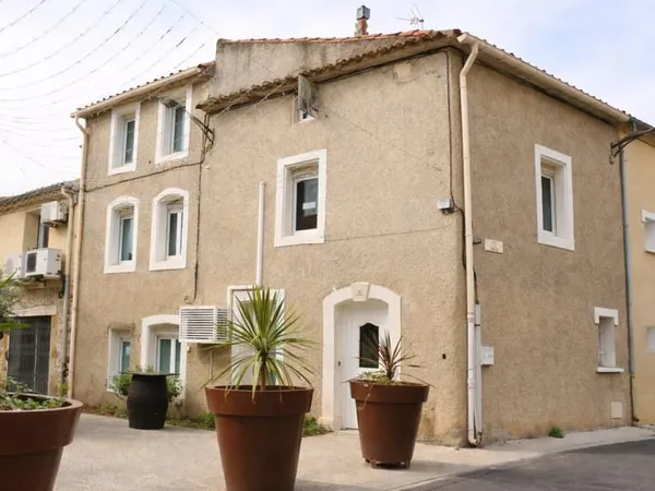 Maison Nevian 4 pièce(s) 99 m2