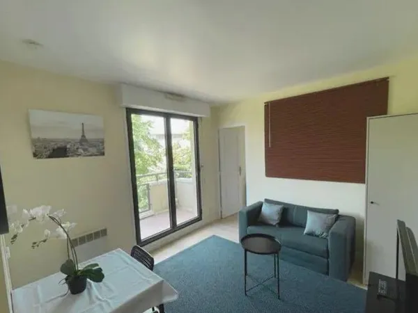Beau 2P meublé 25m² avec balcon au calme