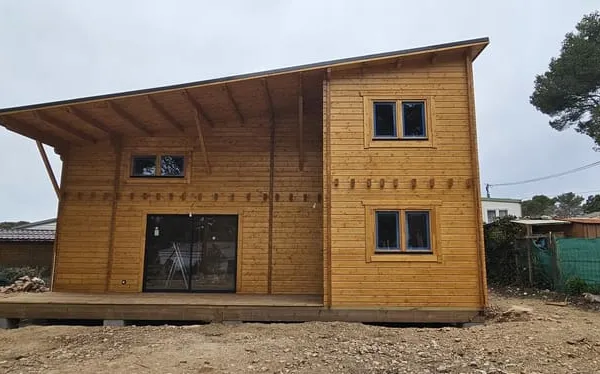 Chalet de 80 m² sur terrain de 200 m²