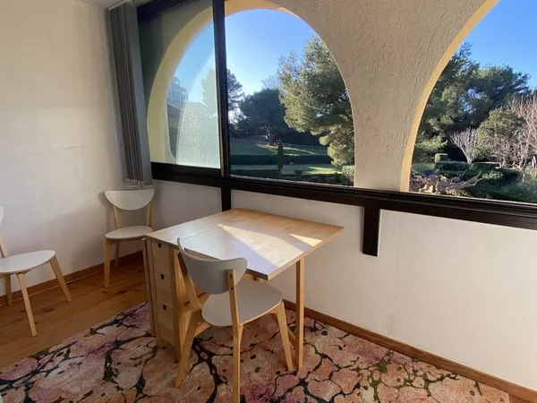 Appartement T1 bis, vue dégagée