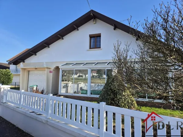 PAVILLON DE 163M2 AVEC 3 CHAMBRES + JARDIN