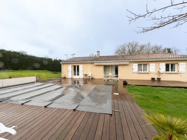 Contemporaine de 5 pièces principales
