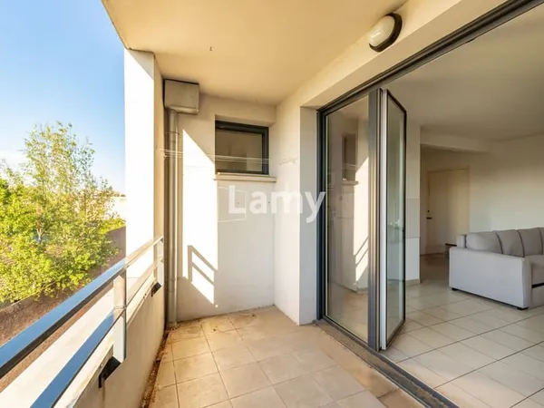 Appartement T2 et place de parking