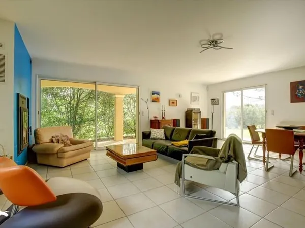 Villa de 6 pièces principales