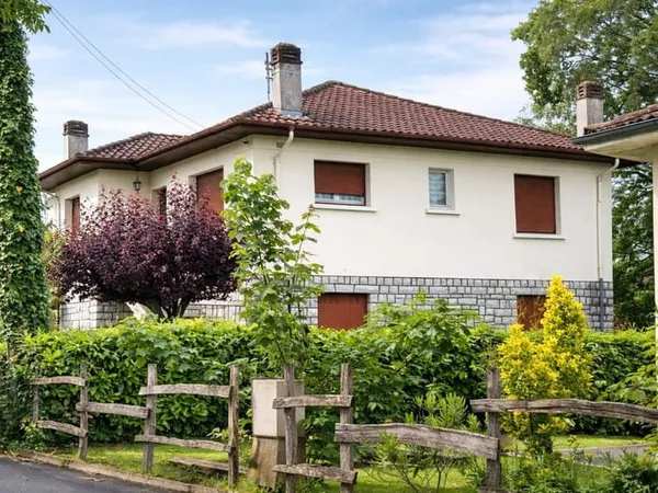 Maison 60's spacieuse avec grand garage et jardin
