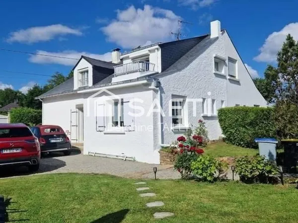 Maison avec jardin en plein centre de Sautron