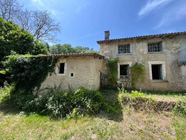 Maison en pierre de 5 pièces principales