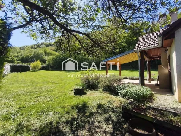 Maison de plein pied avec vue sur la foret