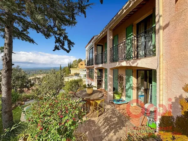 A VENDRE Maison individuelle 8 pièces 146 m2 avec piscine