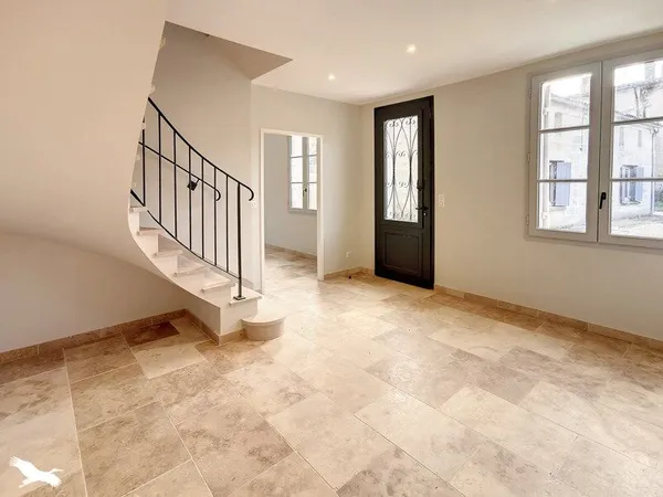 Maison en pierre de 8 pièces principales