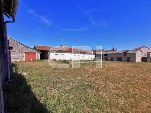 Réf 8080. Nueil-sous-Faye, maison de plain pied 130 m², en pie