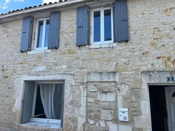 Maison en pierre de 5 pièces principales