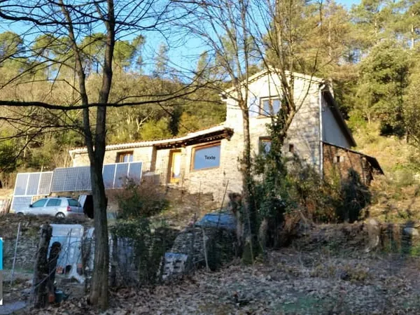 Mas ancestral en pierre , 144 m² , 8,5 hectares , Plage