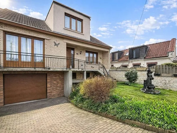 Semi plain pied sur sous sol complet