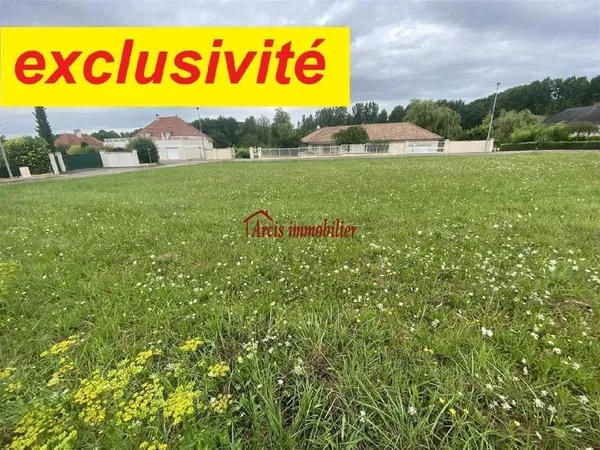 Terrain 932 m²