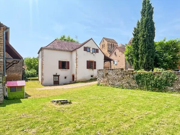 SUD BOURGOGNE | MAISON DE CARACTÈRE + GRANGE | PROCHE CLUNY ET TAIZÉ- Terrain de 600 m²