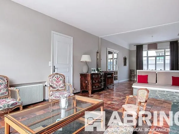 Maison de Famille 300 m2 habitables avec grand jardin sud