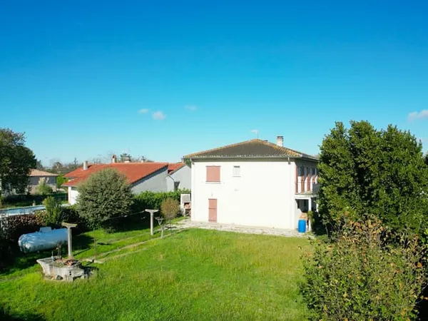 Maison familiale T6 de 142 m2 Luminosité, spacieuse et emp