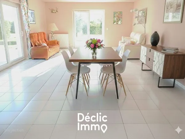 MAISON DE PLAIN PIED - PARCELLE DE 890M² - 3 CHAMBRES - PROCHE CENTRE-VILLE
