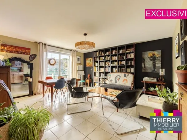 T4 DERNIER ETAGE ROND POINT DE PARIS - BLANCHE DE CASTILLE