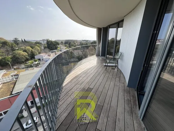 À Montpellier, appartement avec terrasse en vente avec R Imm