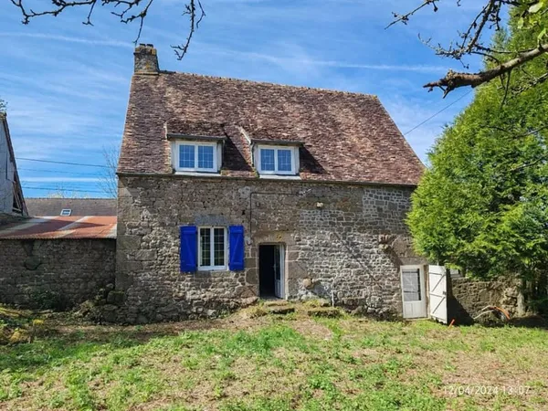 Maison historique de 180 m² à Magny-le-Désert