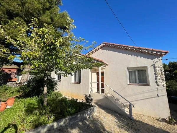 QUARTIER SUD VILLA INDIVIDUELLE 5 PIECES 3 CHAMBRES JARDIN DE 500M²