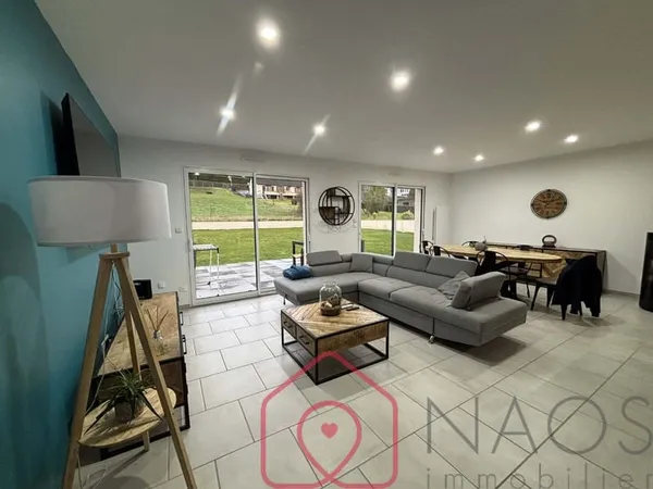 Maison récente  89,45 m²  terrain 1 553 m²