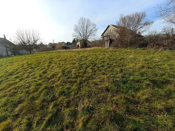 Grand terrain constructible