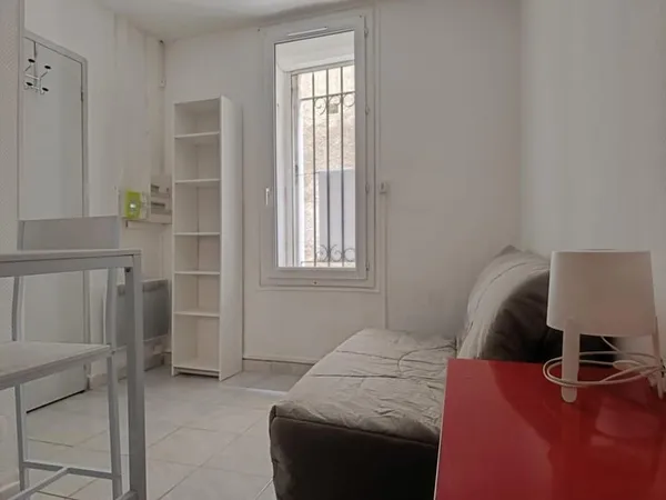 Studio meublé en rez-de-chaussée