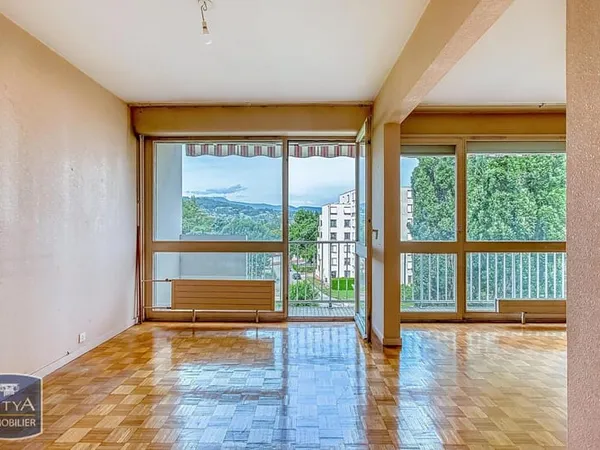Appartement 4 pièces 81 m²