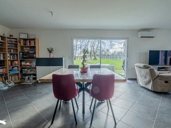 Contemporaine de 4 pièces principales