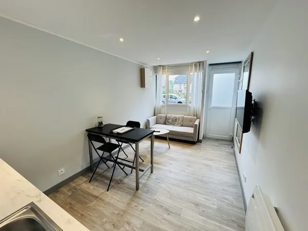 Appartement type 2 avec cour 