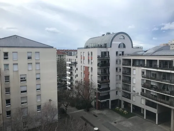 APPARTEMENT PROCHE HOPITAUX ET FACULTES 