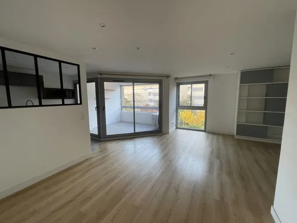 Marseille 6éme : Vauban, appartement 68m2, balcon, garage 
