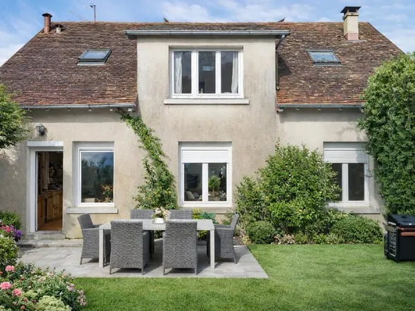 Maison Vente Saint-Yrieix-la-Perche 6p 130m² 170800€