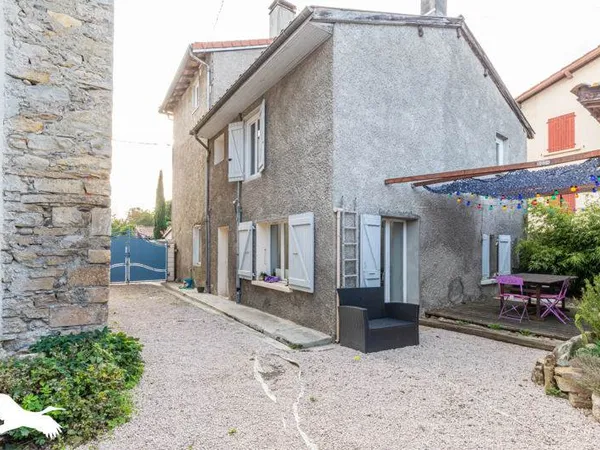 Maison en pierre de 7 pièces principales