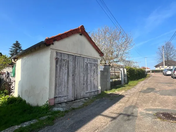Terrain 425 m²