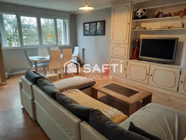 Grand appartement à quelques mètres de la gare !
