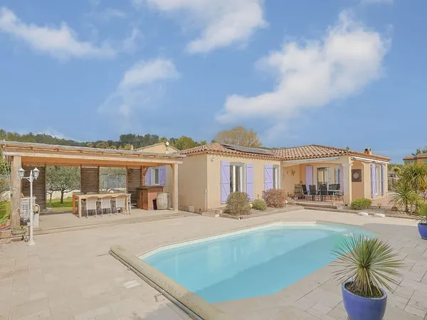 PIGNANS - VILLA T4 PLAIN-PIED 120 m2 PISCINE DOUBLE GARAGE PANNEAUX PHOTOVOLTAIQUES