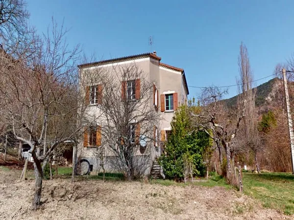 Maison Eygluy Escoulin